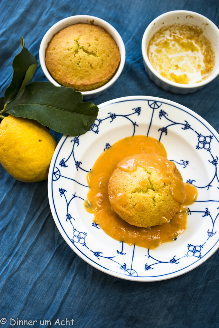 Warme kleine Limettenkuchen mit einer Creme aus Blutorangen und Amalfi ...