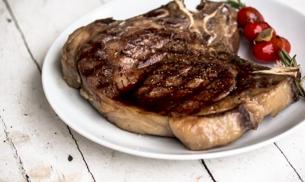 Fleischlust für Liebhaber – dry aged Rib Eye von der Färse