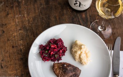 Rotkohl – Rote Bete – Apfel Salat mit Rehleber und Schwarzwurzel Püree