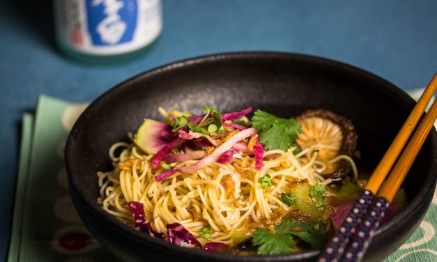 Geerdet mit Miso-Nudelsuppe