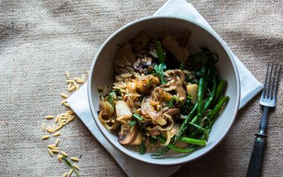 Winzige Nudeln, frische Mairübchen und der erste Spargel