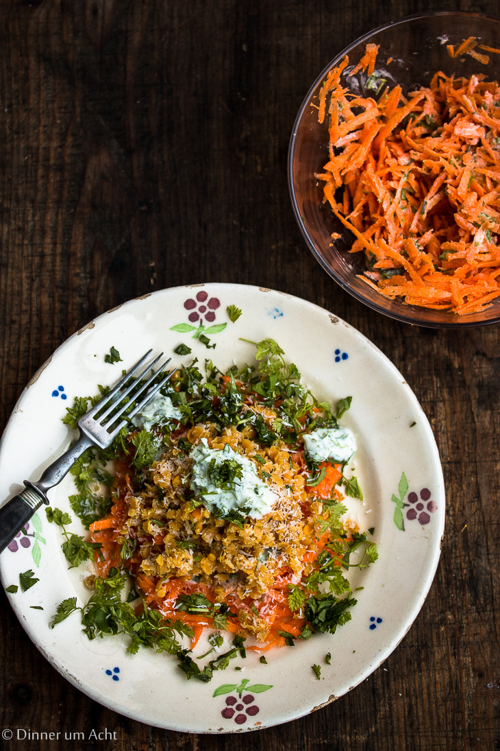 Karotten-Kerbel Salat mit Kokos Linsen und Koriander Joghurt - Dinner ...