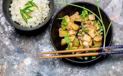 Schwarzer Winterrettich mit Sake und Ingwer geschmort