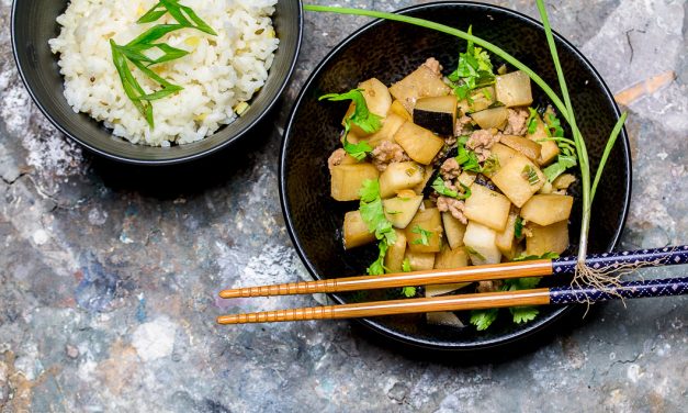 Schwarzer Winterrettich mit Sake und Ingwer geschmort