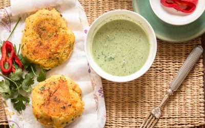 Aloo Tikki – indische Kartoffelplätzchen mit Mandel-Koriander Chutney