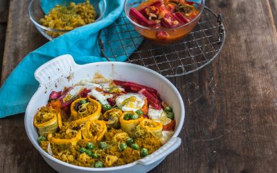 Zitronen Couscous mit gelben Zucchini, rotem Mangold, frischen Erbsen und kandierter Zitronenschale