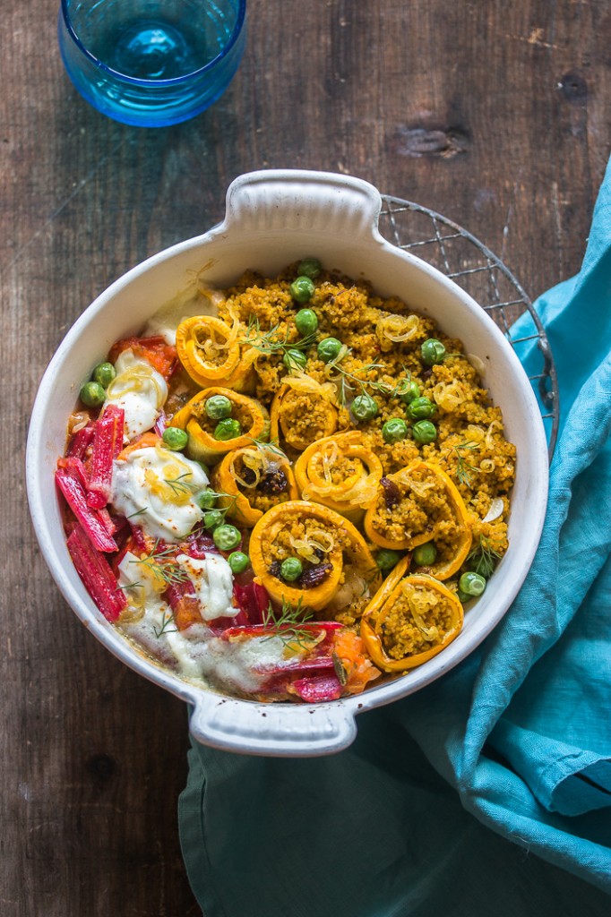 Zitronen Couscous mit gelben Zucchini, rotem Mangold, frischen Erbsen ...