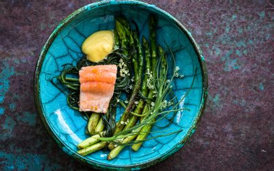 Kamasutra, Orangen Saibling, grüner Spargel, Mönchsbart und Miso Hollandaise