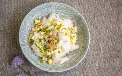 Kohlrabisalat mit Apfel und Verbena-Orangen Vinaigrette