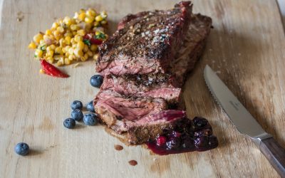 Flank Steak mit scharfer Blaubeer-Preiselbeersauce