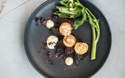 Jakobsmuscheln mit spanischer Blutwurst und Apfel-Rosmarin Butter