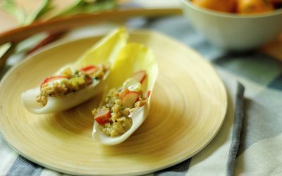 Grünkern mit Rhabarber und Roquefort-Walnuss Sauce