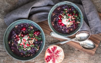 Orientalische Rotkohl-Steckrübensuppe mit Zimt-Cranberries und Orangen