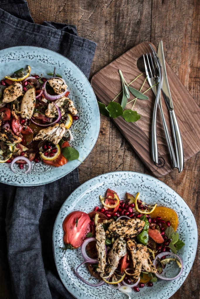Ein Fest für die Tomate! Bunte Tomaten mit gerösteter Zitrone, Salbei ...