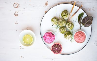 Edamame Falafel mit Blutorangenquark