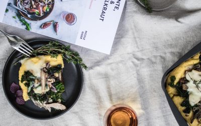 Polenta mit Brillat-Savarin, Grünkohl, Pilzen und Birne aus Nicole Gigers neuem Kochbuch: Ferrante, Frisch und Fenchelkraut