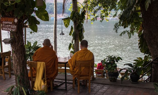 Die Stille des Augenblicks –  Luang Prabang, kurz bevor die Grenze geschlossen wurde