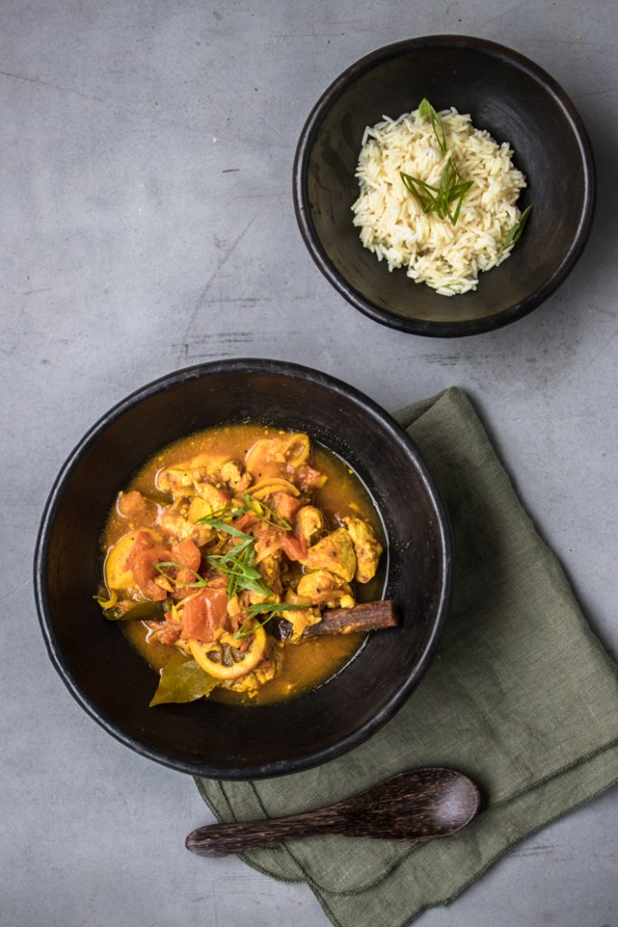 Südafrikanisches Cape Malay Chicken Curry im Kochsack gegart - Dinner ... Südafrikanisches Cape Malay Chicken Curry im Kochsack gegart - Dinner ...