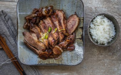 Entenbrust Teriyaki mit süßen Zwiebeln und Ingwer