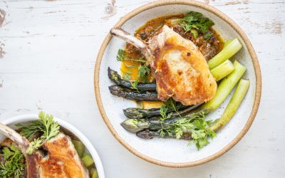 Stielkotelett vom Ibérico mit Sherry-Feigen Sauce und Spargel