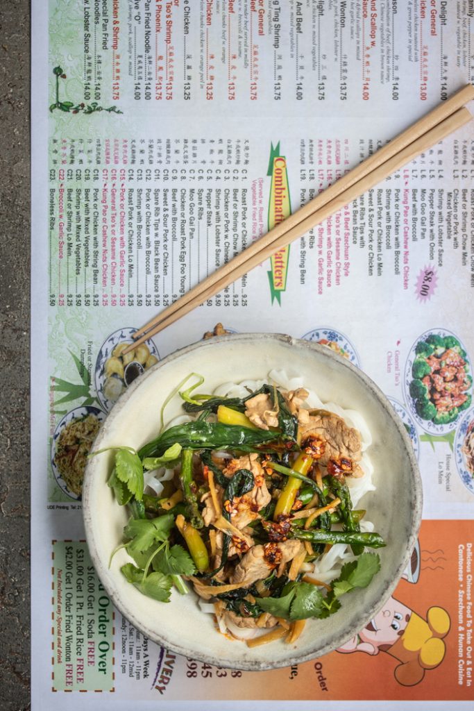 Schweinefilet mit Spargel, Bärlauch und Chili-Öl - Dinner um Acht Schweinefilet mit Spargel, Bärlauch und Chili-Öl - Dinner um Acht