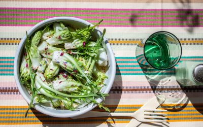 Puntarella Salat in zwei Variationen