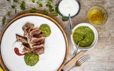 Salsa Verde mit Lamm, Joghurt und Harissa