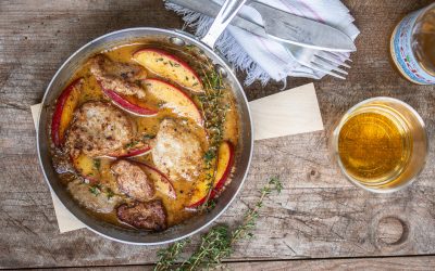 Schweinemedaillons in Cider-Senf-Sahne mit Thymian und Äpfeln