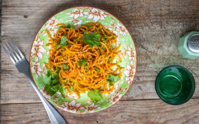 Sesam-Wasabi Pesto mit Möhrennudeln