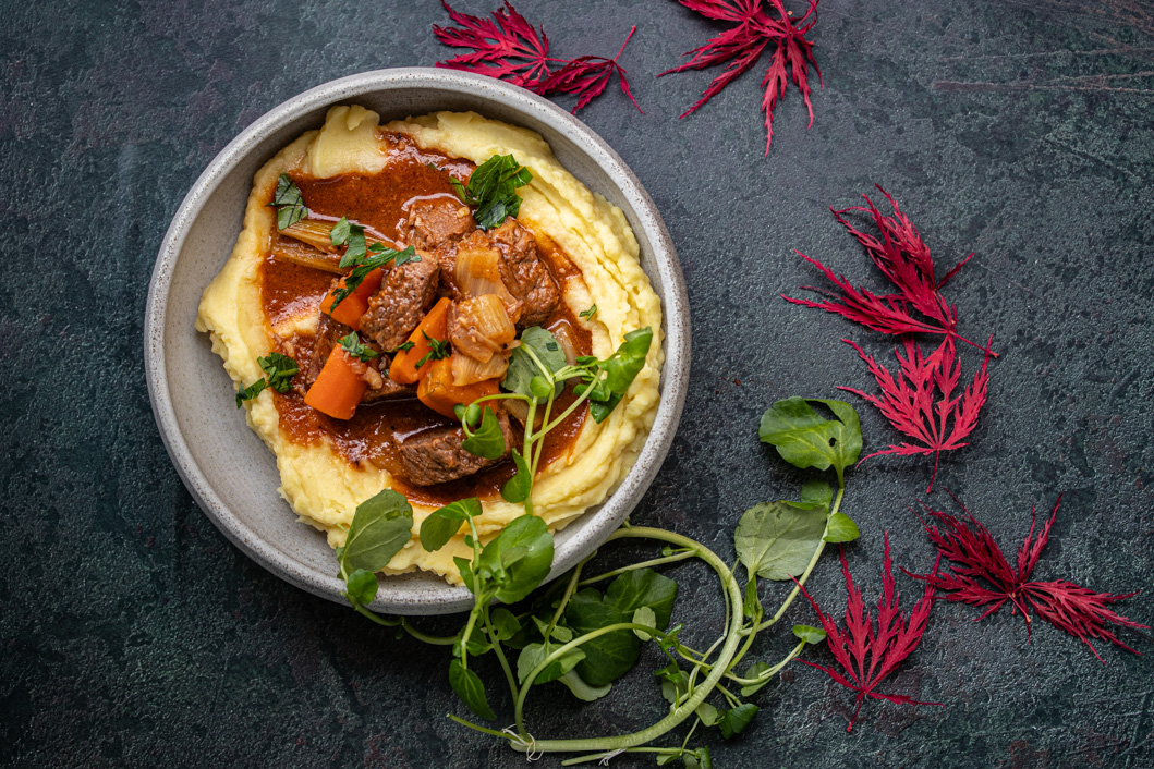 Geschmortes Rindfleisch mit Dr Pepper Limonade, Gewürzen, Fenchel und Karotten