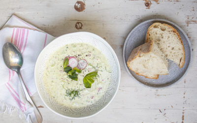 Eiskalte Fenchel-Gurkensuppe mit Radieschen und Minze